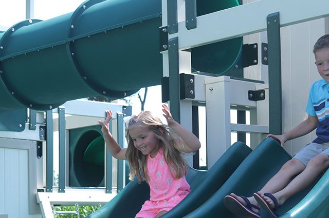 swing set playhouse combo